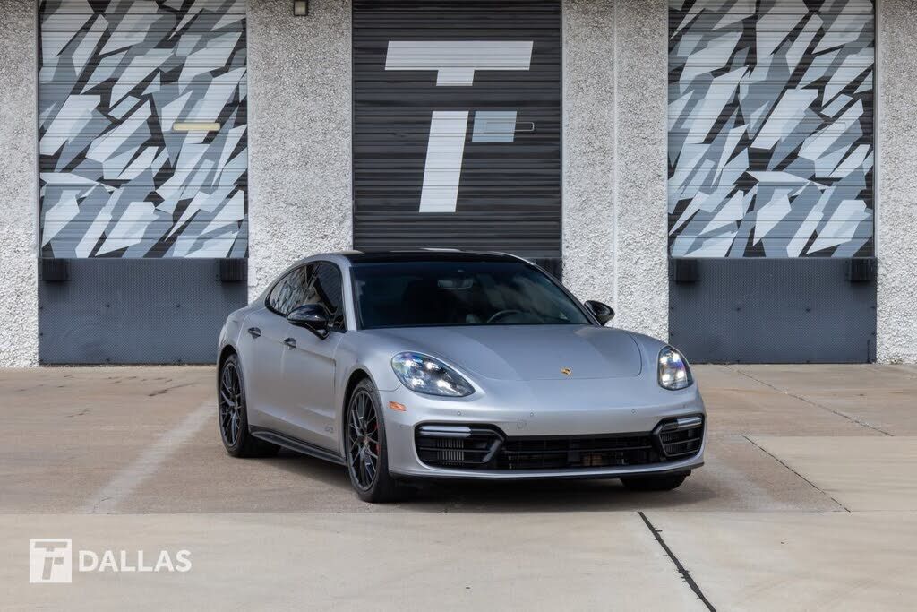 2020 PORSCHE Panamera