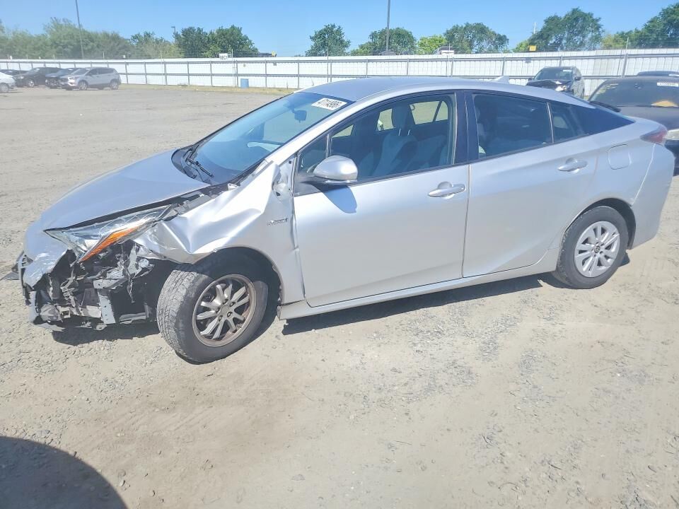 2016 TOYOTA PRIUS