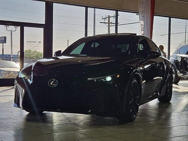 2024 LEXUS IS