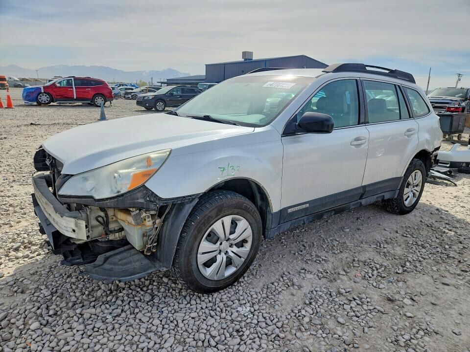 2011 SUBARU Outback