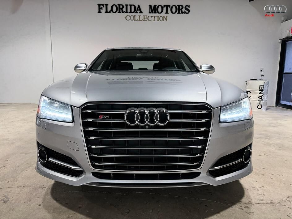 2015 Audi S8
