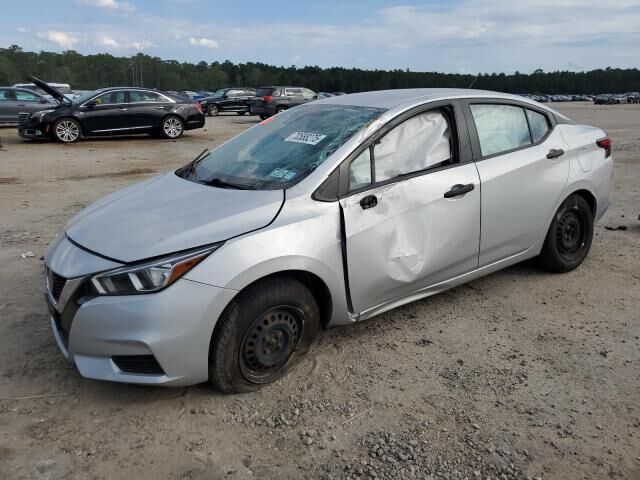2020 NISSAN Versa
