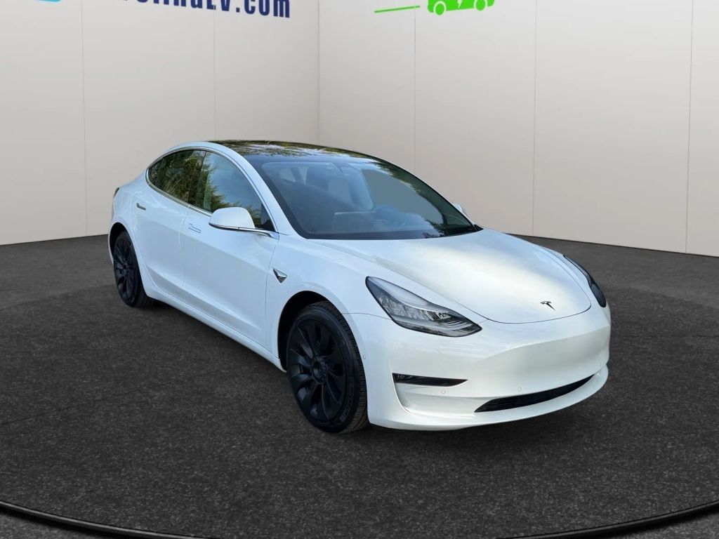 2018 TESLA Model 3
