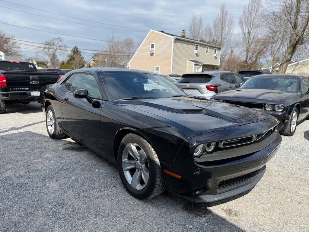 2017 DODGE Challenger