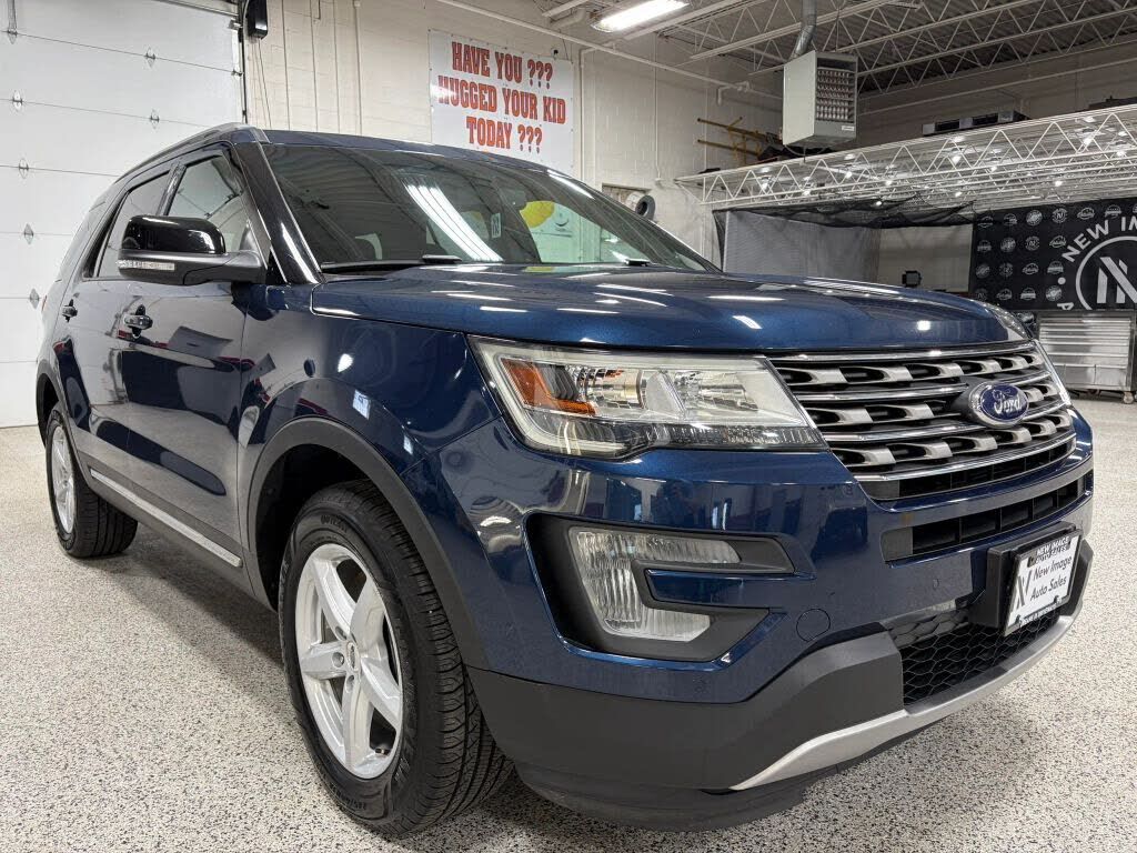 2017 FORD Explorer
