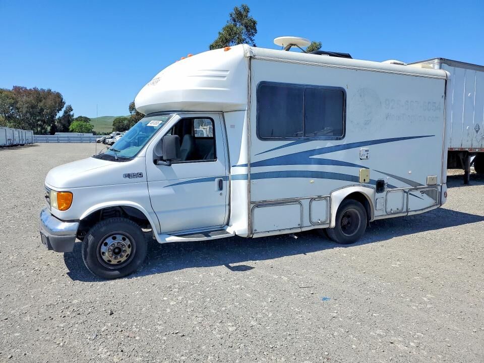 2005 FORD E-350