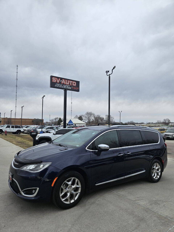 2017 CHRYSLER Pacifica