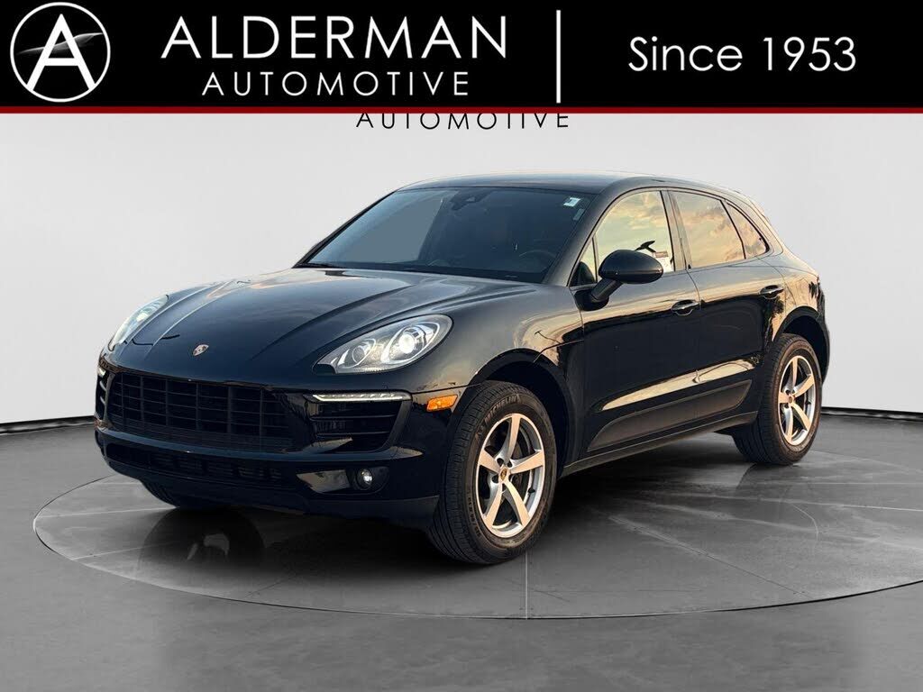 2017 PORSCHE Macan