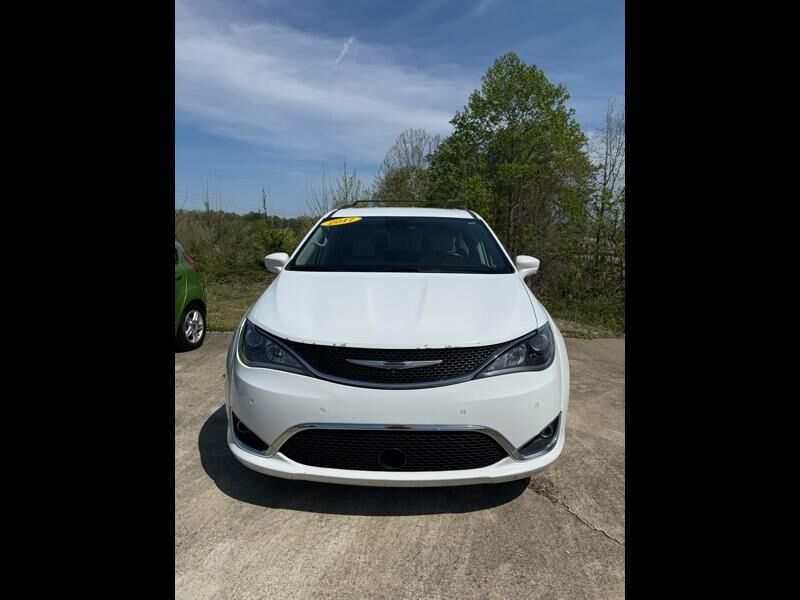 2017 CHRYSLER Pacifica
