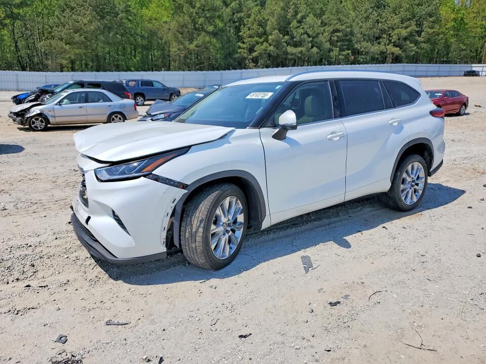2022 TOYOTA Highlander