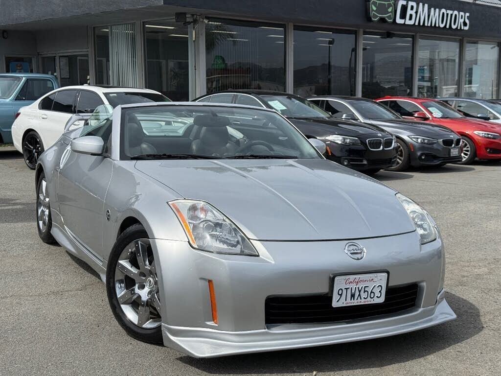 2004 NISSAN 350Z