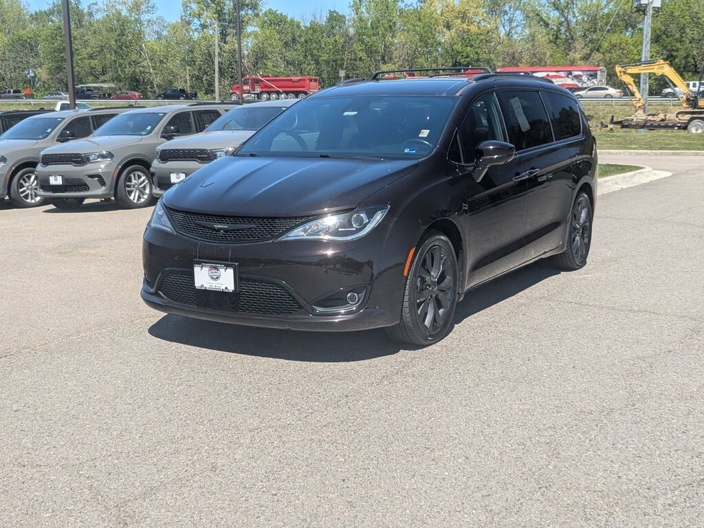 2019 CHRYSLER Pacifica
