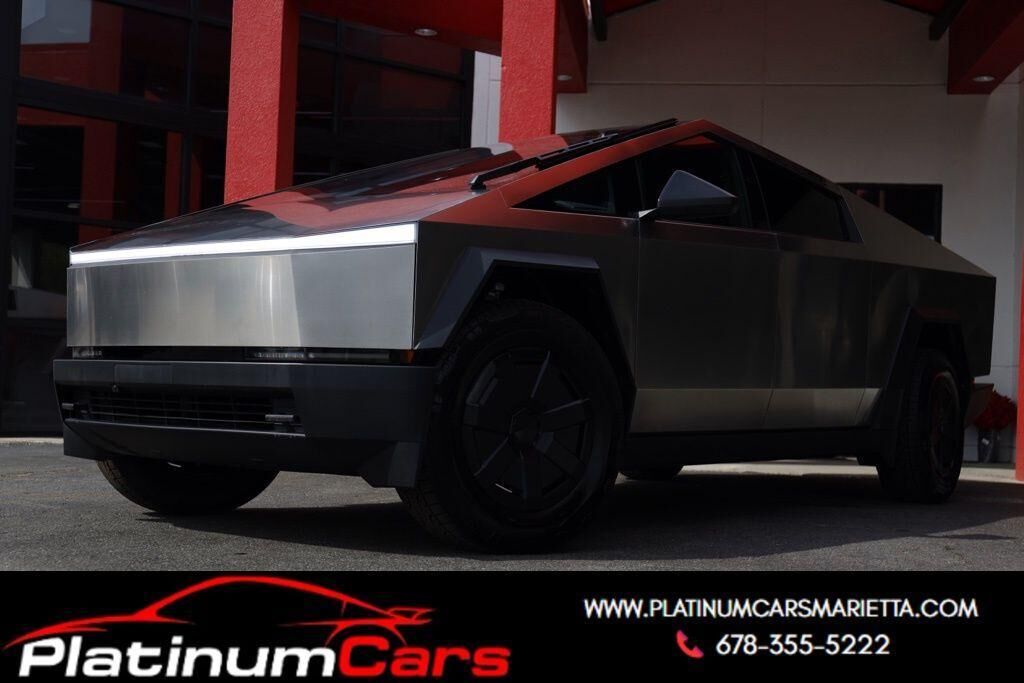 2024 TESLA Cybertruck
