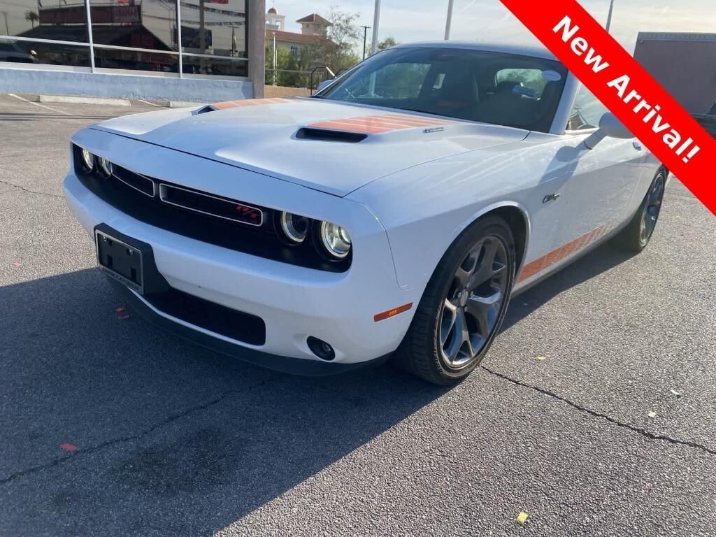 2015 DODGE Challenger