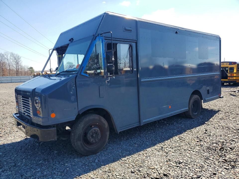 2021 FORD Commercial Chassis