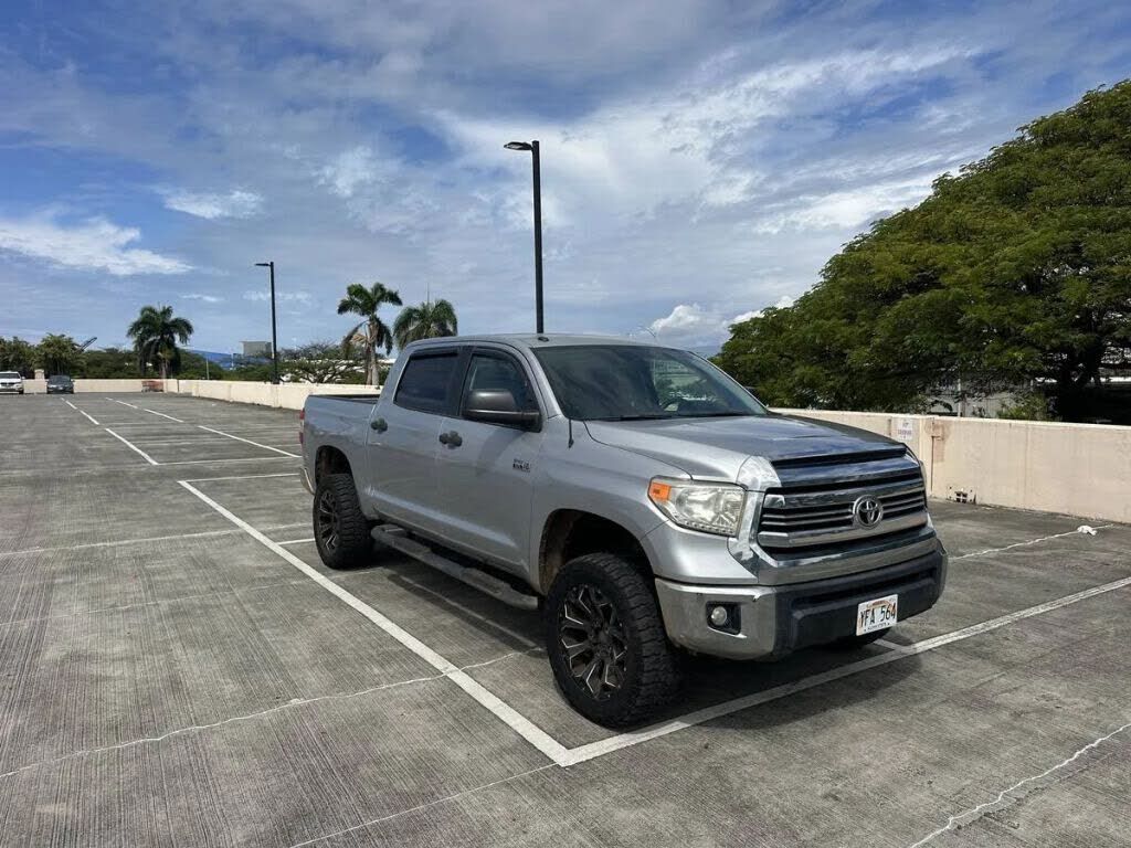 2017 TOYOTA Tundra