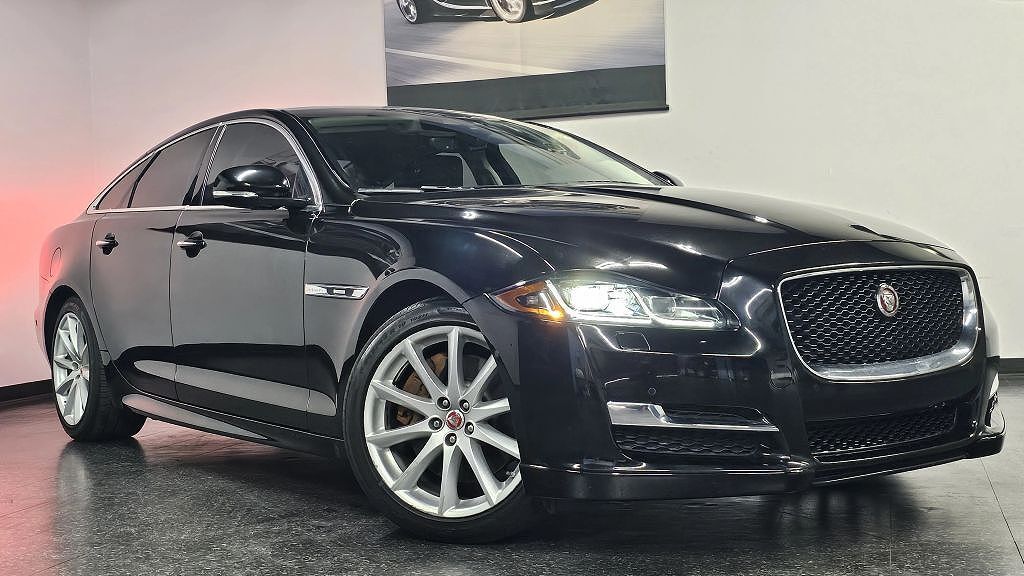 2018 JAGUAR XJ