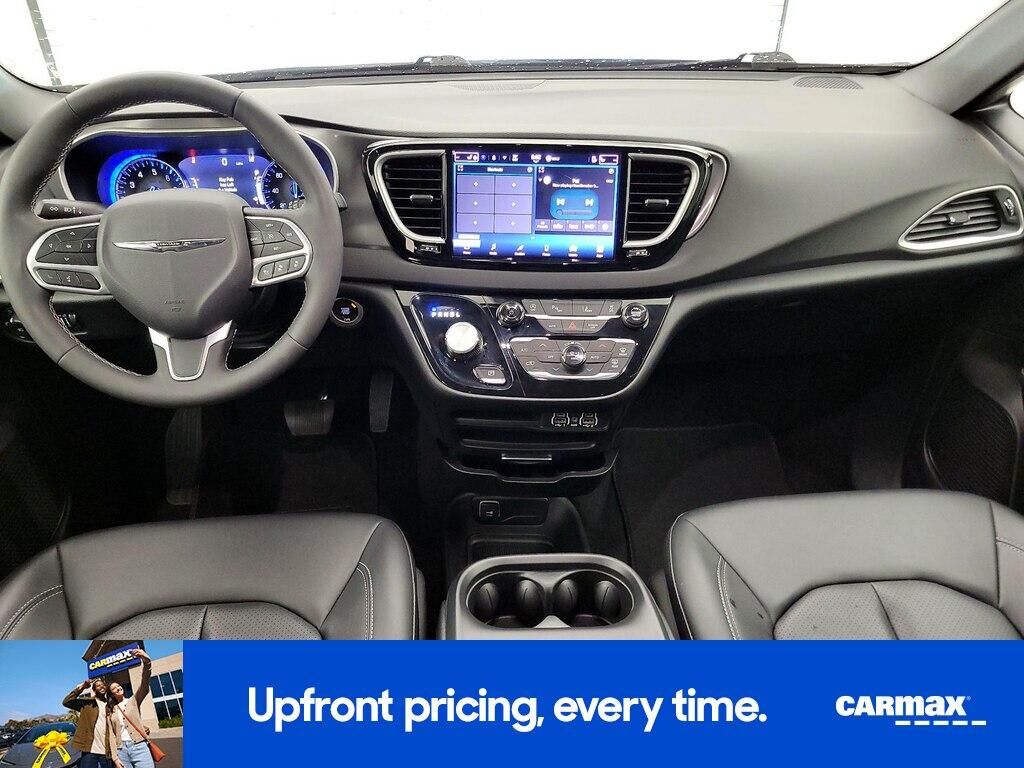 2025 CHRYSLER Pacifica