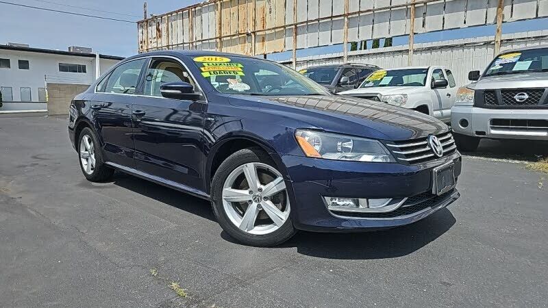 2015 VOLKSWAGEN Passat