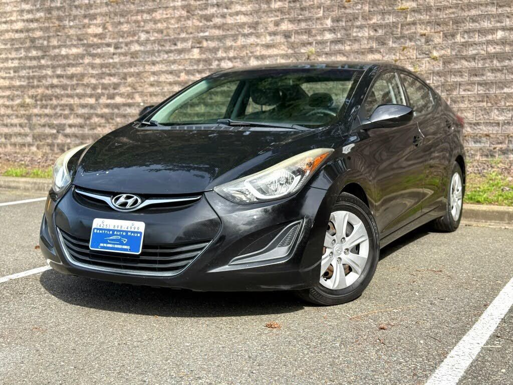 2016 HYUNDAI Elantra