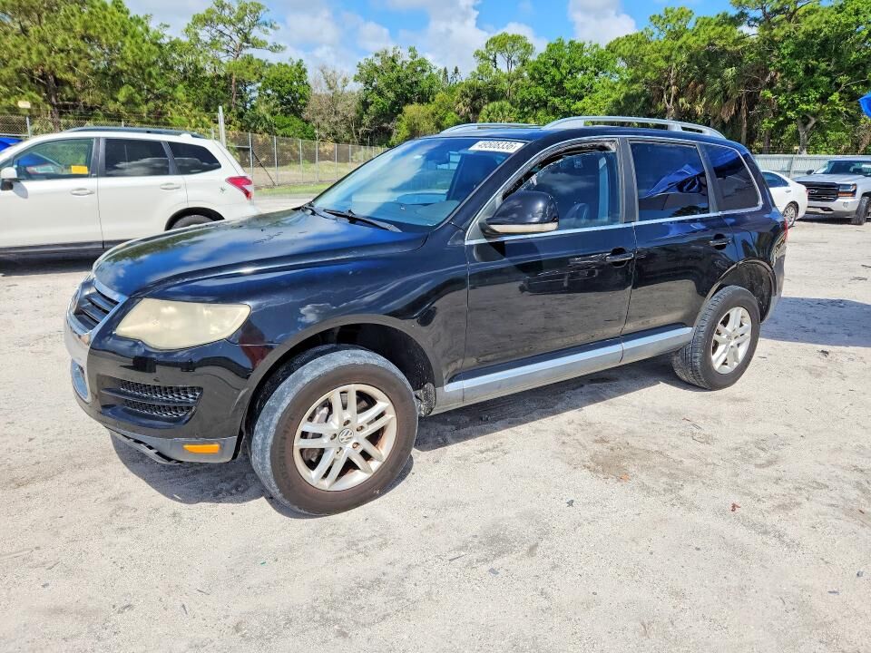 2010 VOLKSWAGEN Touareg
