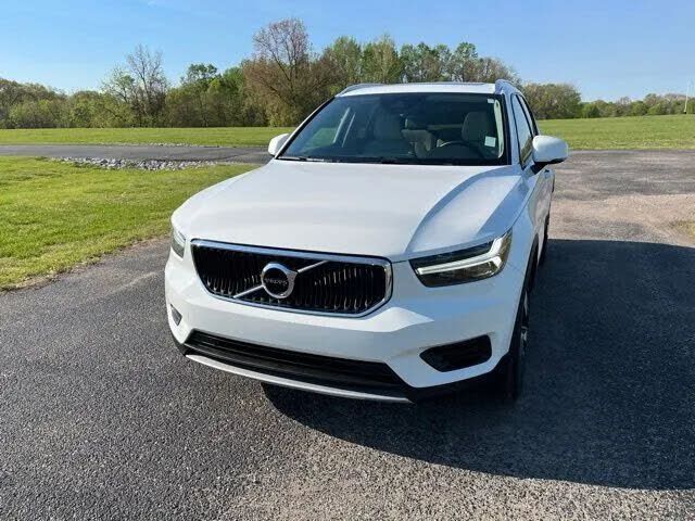 2020 VOLVO XC40
