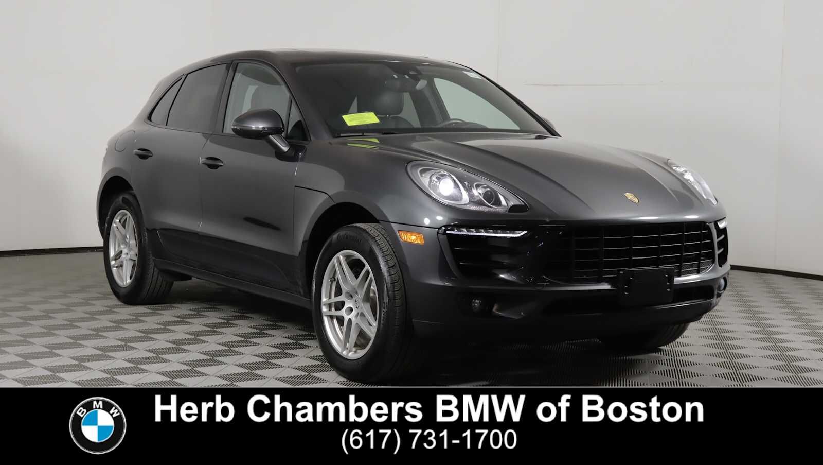 2017 PORSCHE Macan