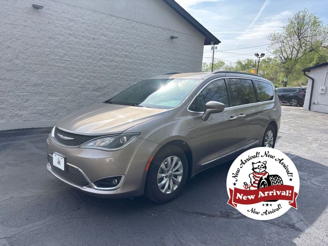 2017 CHRYSLER Pacifica