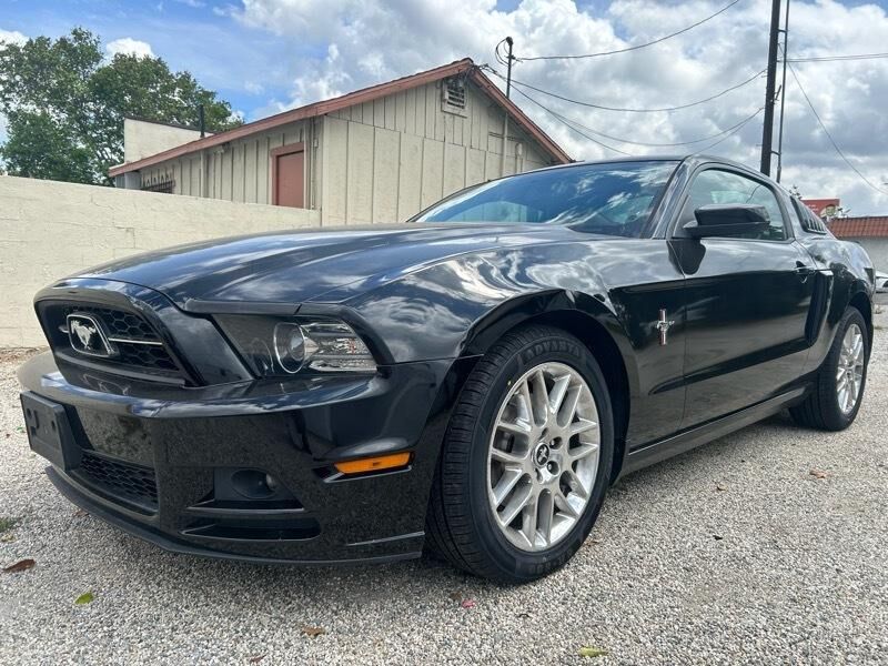 2013 FORD Mustang