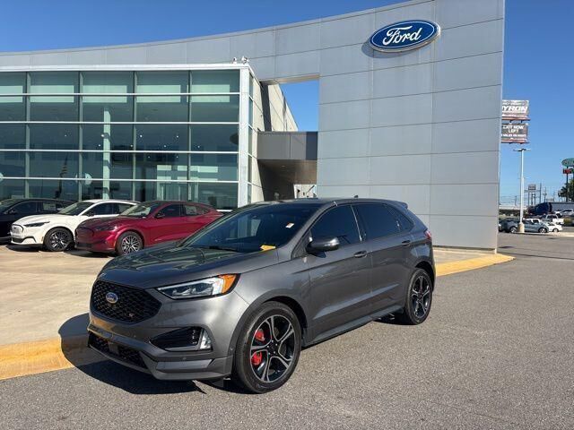2022 FORD Edge