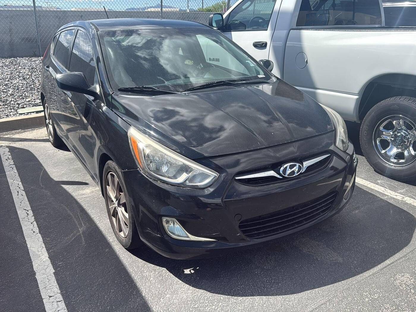 2012 HYUNDAI Accent