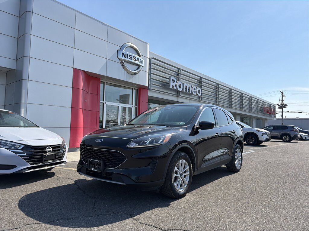 2020 FORD Escape