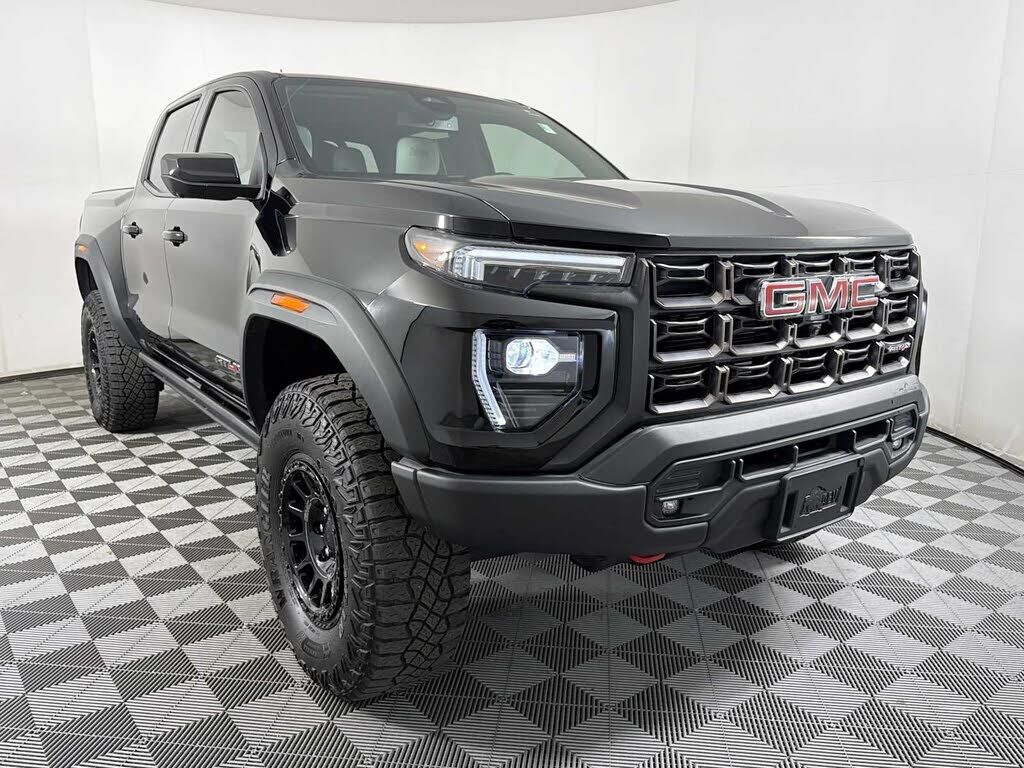 2024 GMC Canyon
