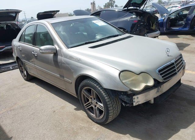 2004 MERCEDES-BENZ C-Class