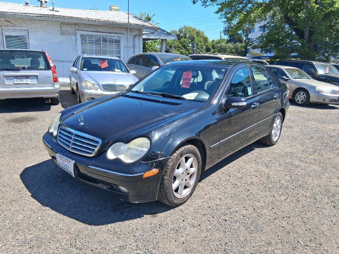 2004 MERCEDES-BENZ C-Class