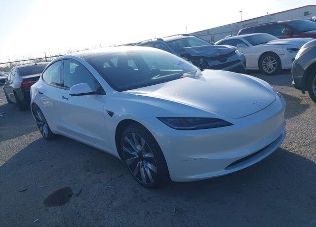 2025 TESLA Model 3