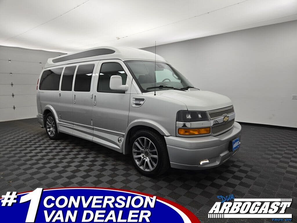 2021 CHEVROLET Express
