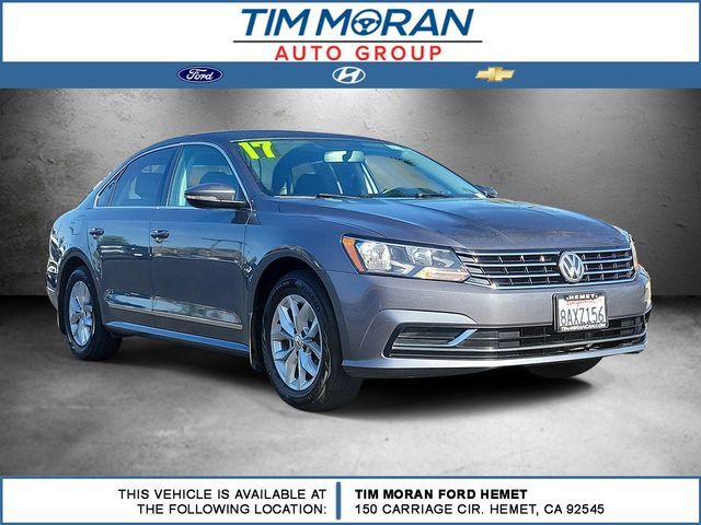 2017 VOLKSWAGEN Passat