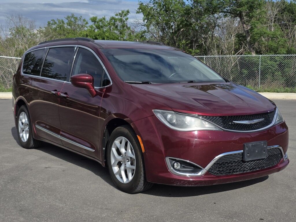 2017 CHRYSLER Pacifica