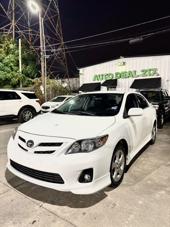 2013 TOYOTA Corolla
