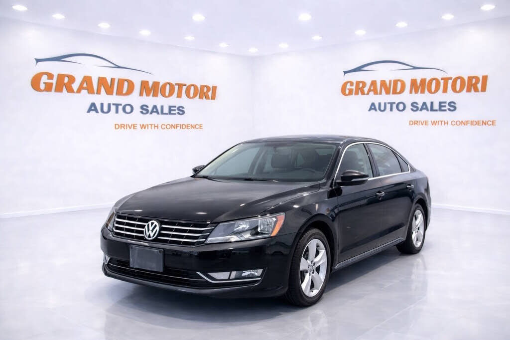 2017 VOLKSWAGEN Passat