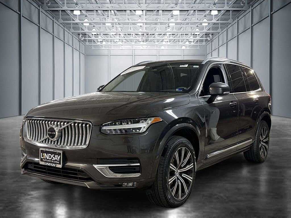 2023 VOLVO XC90