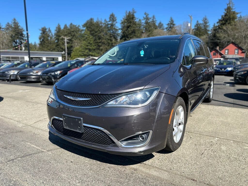 2017 CHRYSLER Pacifica