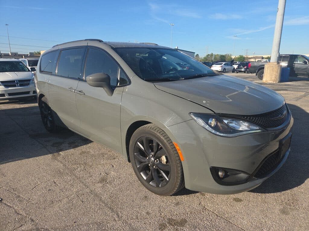 2020 CHRYSLER Pacifica