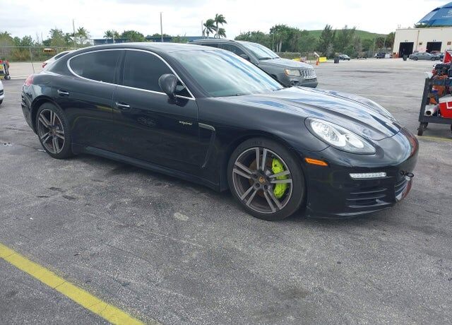 2016 PORSCHE Panamera