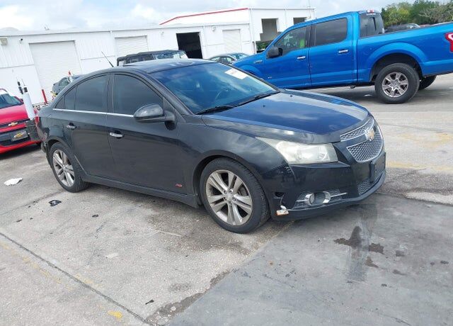 2013 CHEVROLET Cruze