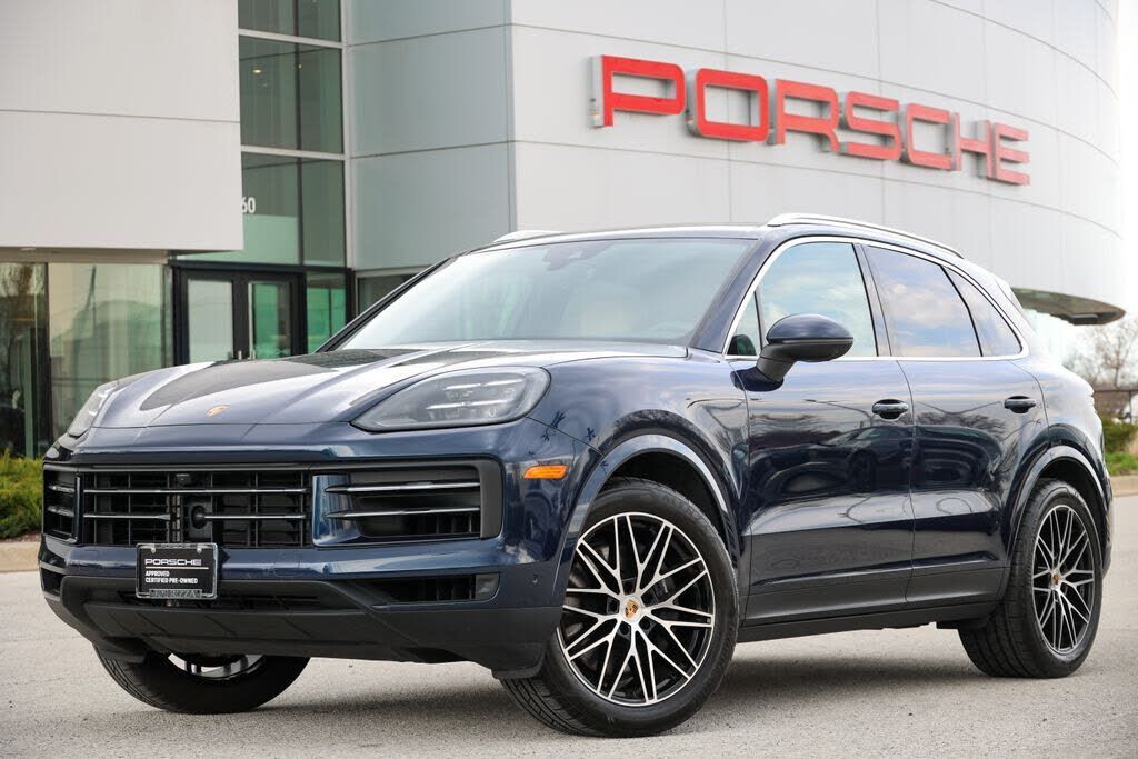 2025 PORSCHE Cayenne
