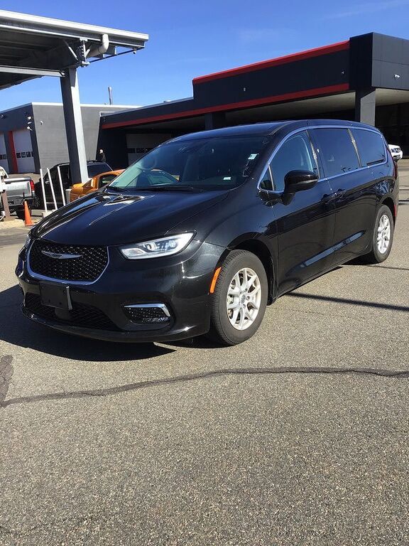 2023 CHRYSLER Pacifica