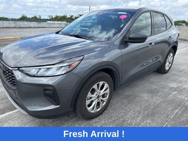2025 FORD Escape