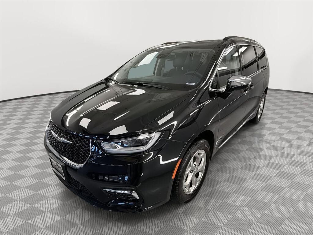 2023 CHRYSLER Pacifica